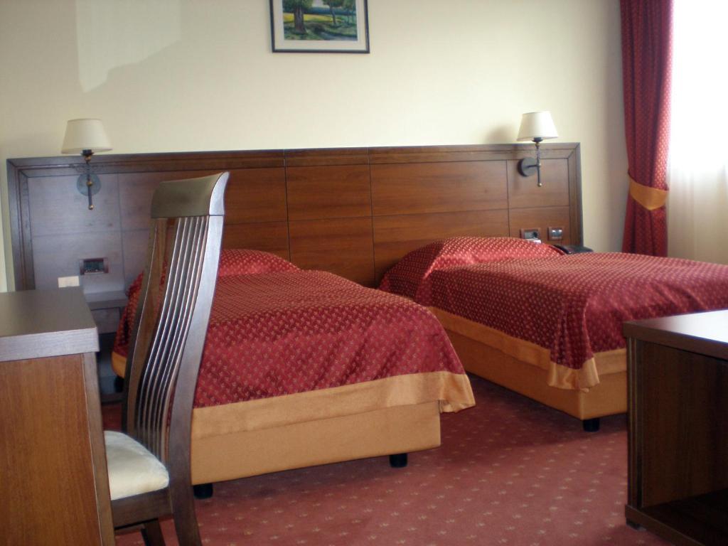 Hotel Picok Ðurđevac Rum bild