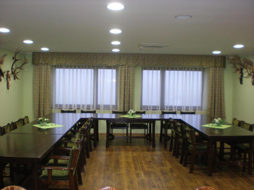Hotel Picok Ðurđevac Exteriör bild