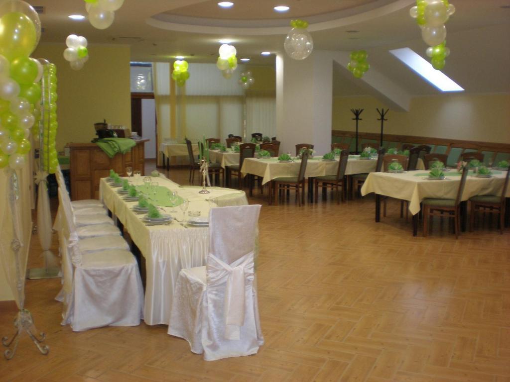 Hotel Picok Ðurđevac Exteriör bild