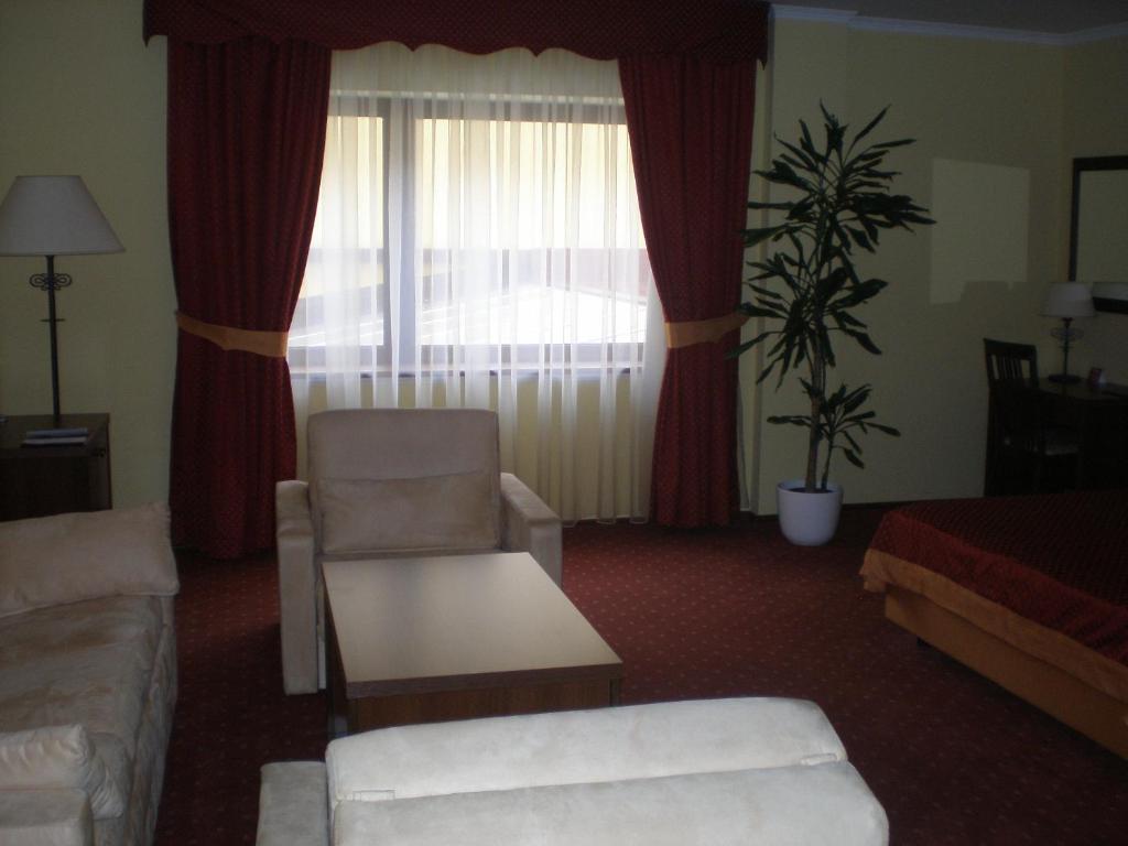 Hotel Picok Ðurđevac Exteriör bild